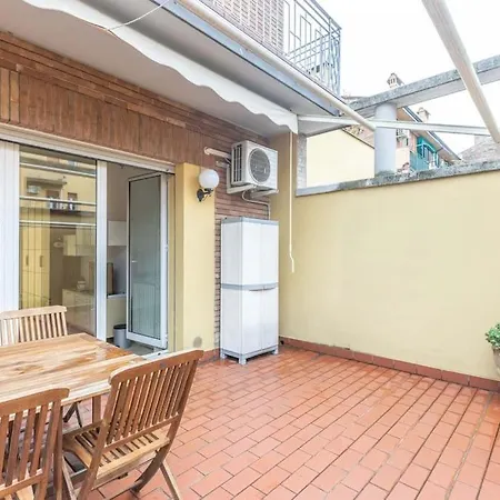 Tiarini 14 Apartmán *